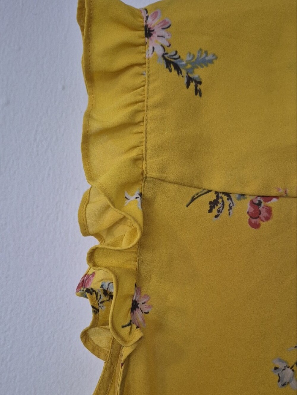 LOFT Yellow Floral Ruffle V-Neck Sleeveless Blouse - Picture 7 of 7